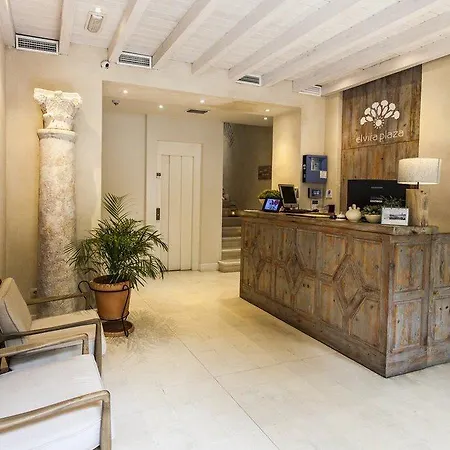 Boutique Elvira Plaza 3*