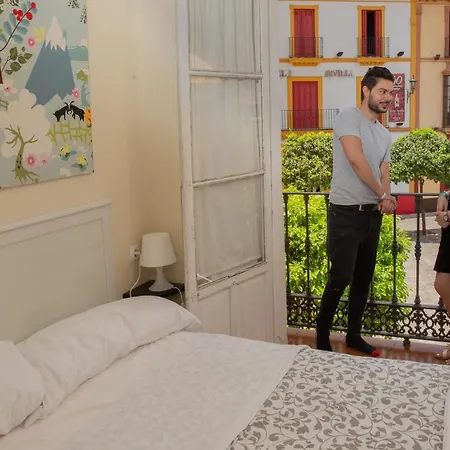 Onefam Centro بيت شباب *