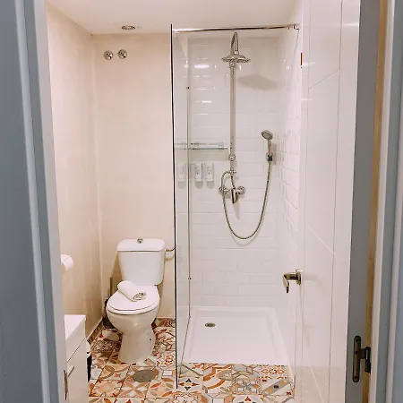 Boutike Guesthouse 2* Севилья