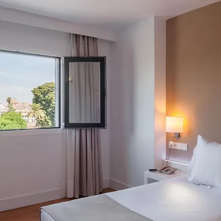 Alcazar Hotel