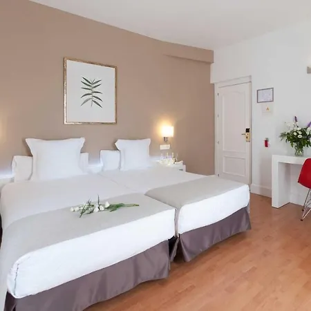 Alcazar Hotel 3*