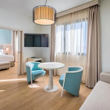 Occidental Viapol Hotel 4*