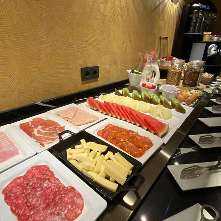 America 4* Sevilla