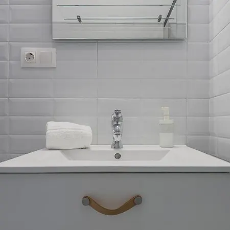 Encantos De Triana Y Comodidad Fernando Iv B C Apartment *
