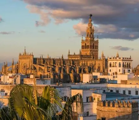Casa Palacio El Condestable De * Seville