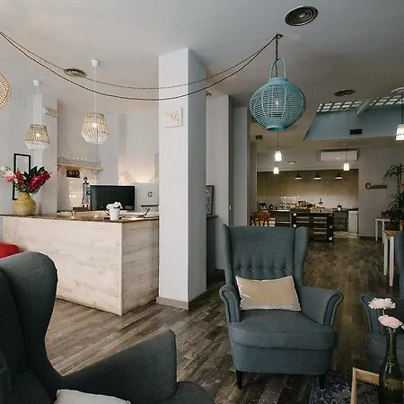Boutike Guesthouse 2*