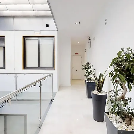 Luxury - Alcazar Apartment *