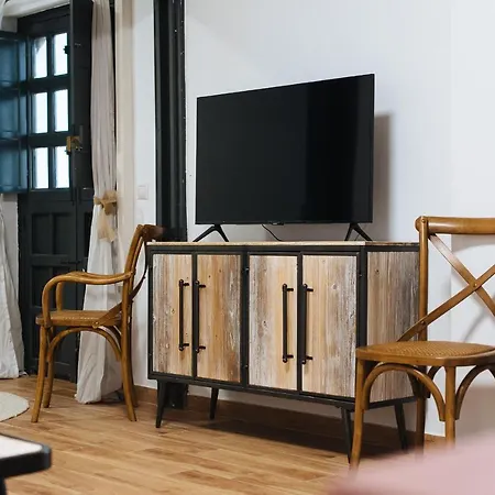 Aitana's Retreat With Charming Garden Apartment *