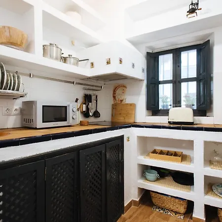 Apartment Aitana's Retreat With Charming Garden