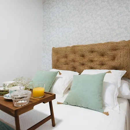 Aitana's Retreat With Charming Garden Apartment