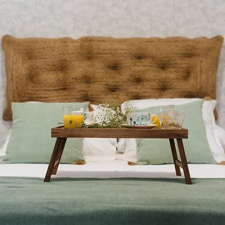 Apartment Aitana's Retreat With Charming Garden