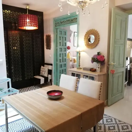 Duplex And Terrace Overlooking Giralda *