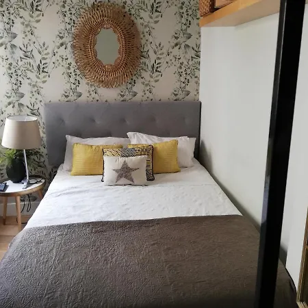 Duplex And Terrace Overlooking Giralda *