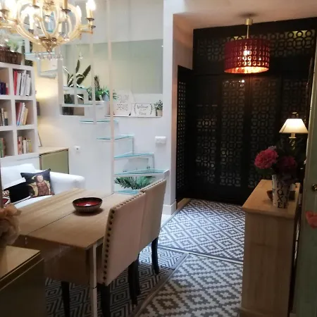 Duplex And Terrace Overlooking Giralda Apartment *
