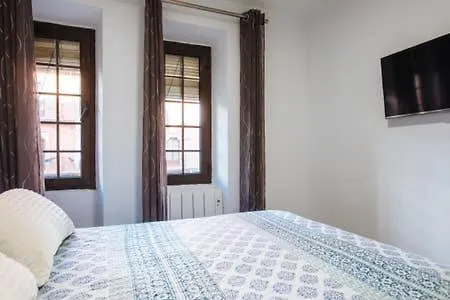 Apartment 13 Calle San Jacinto *