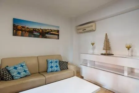 Apartment 13 Calle San Jacinto