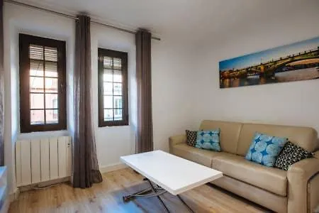 13 Calle San Jacinto Apartment