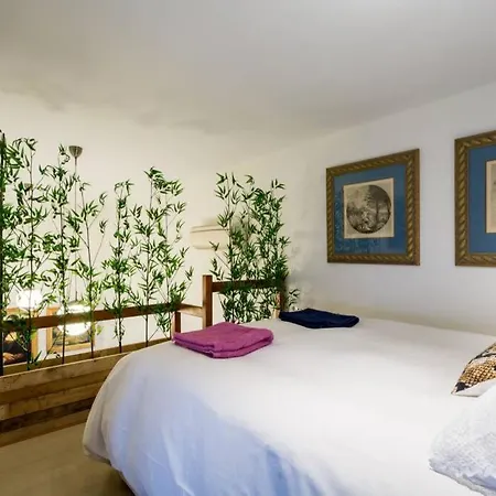 Pretty Duplex In Bohemian District-city Center Apartment