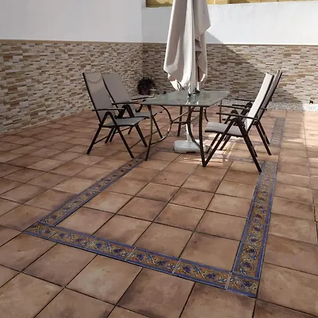 Nervion Piso Con Patio * Seville