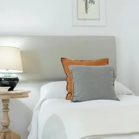Reformed And Bright- 2bdr 1bth- Nervion Apartment Seville