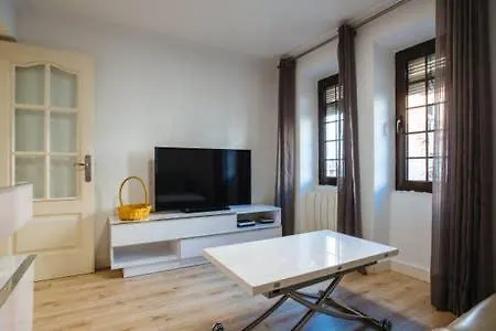 13 Calle San Jacinto Seville