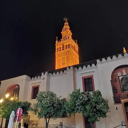 Apartment Living Triana House *