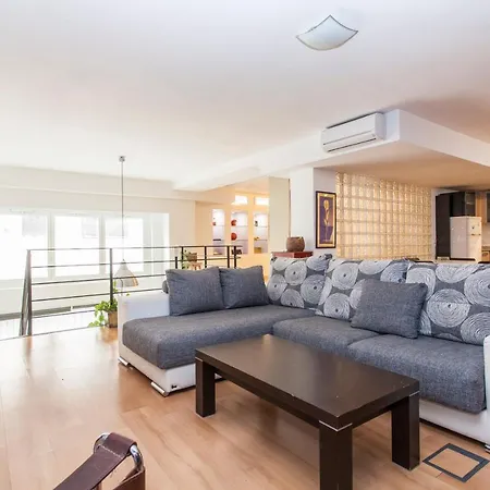 Lf Parking Incluido Amplio Loft En Barrio Santa Cruz