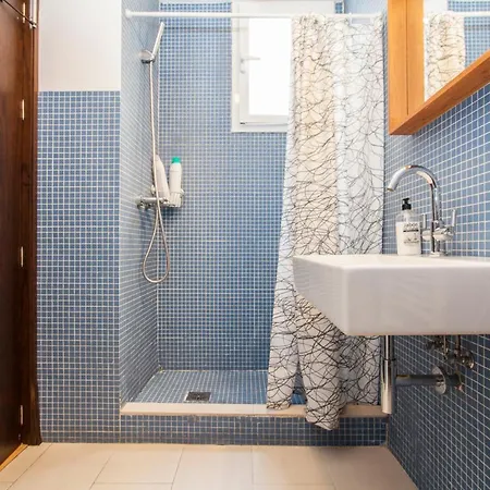Lf Parking Incluido Amplio Loft En Barrio Santa Cruz