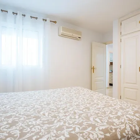 Apartment Hostly Lagar Center-fibre-parking Optional-cless *