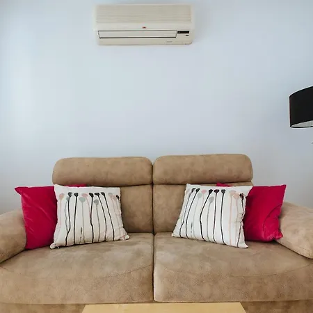 Hostly Lagar Center-fibre-parking Optional-cless Apartment