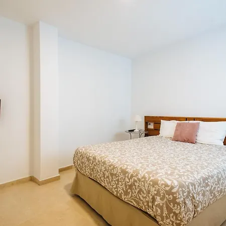 Hostly Lagar Center-fibre-parking Optional-cless Apartment Seville
