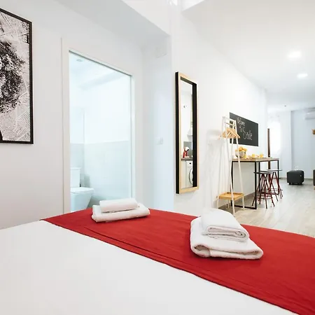 Hostly O'donnell A Center-fibre-parking Optional Apartment Seville