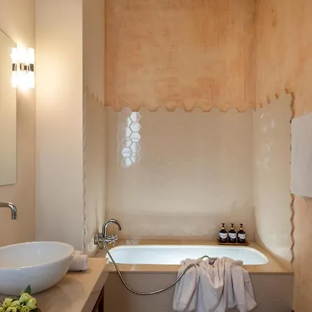 Villa Alfonso, Restored Palace House With Gardens And Monuments Views Sevilla