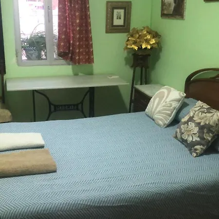 Bonitas Habitacions En Piso Compartido Casa Antonio * Севилья