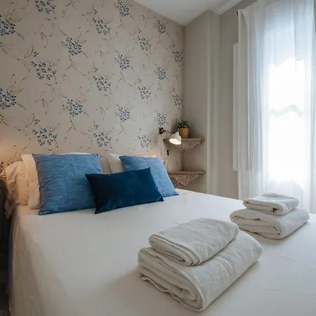 Latidos De I - Deluxe Con Piscina * Sevilla