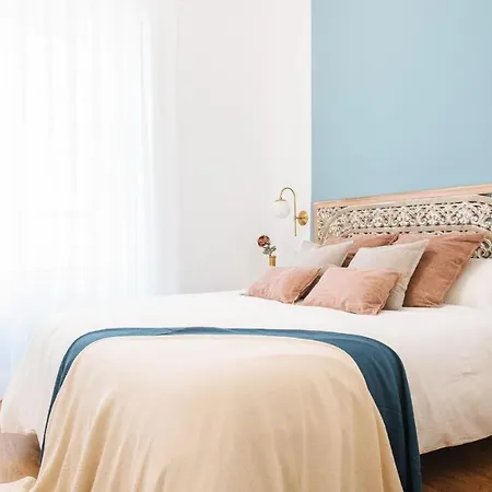 Apartment Lola De Triana *