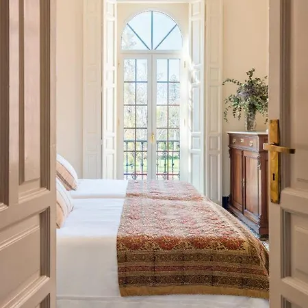 Villa Alfonso, Restored Palace House With Gardens And Monuments Views