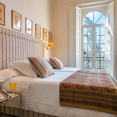 Alfonso, Restored Palace House With Gardens And Monuments Views Villa