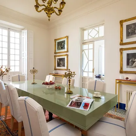 Alfonso, Restored Palace House With Gardens And Monuments Views Villa