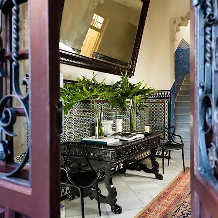 Villa Alfonso, Restored Palace House With Gardens And Monuments Views Séville