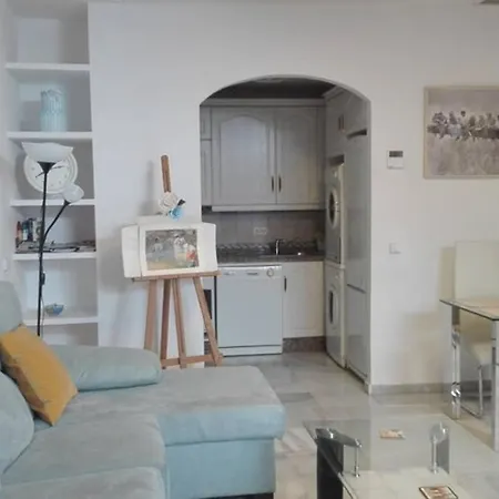 Apartment 1 Minute From Cathedral. Feel The Heart Of