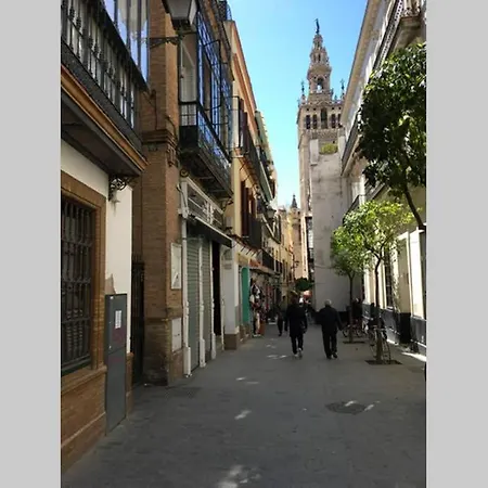 1 Minute From Cathedral. Feel The Heart Of Seville