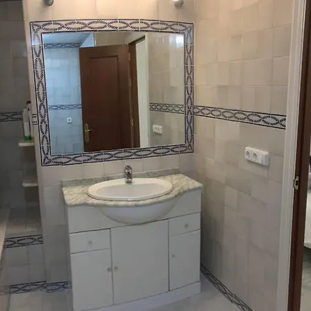 Apartment 1 Minute From Cathedral. Feel The Heart Of