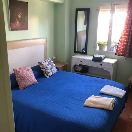 Bonitas Habitacions En Piso Compartido Casa Antonio Апартаменты Севилья