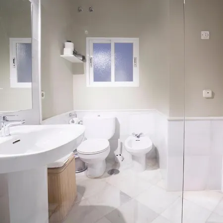 Alohamundi Catedral Apartment Seville