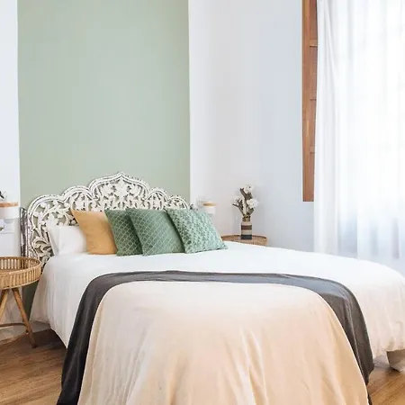 Lola De Triana Seville