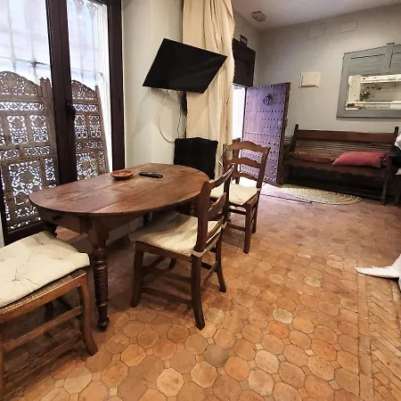 Guest house Casa Del Buen Viaje - Buleria Familiar Seville