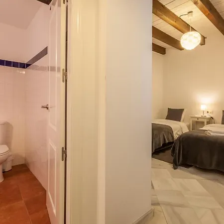 Ad2a Luminoso 2 Bedroom Apartment, 250m De Catedral Seville