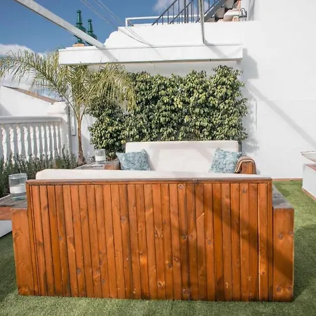 Monkeys Luxury Triana House *