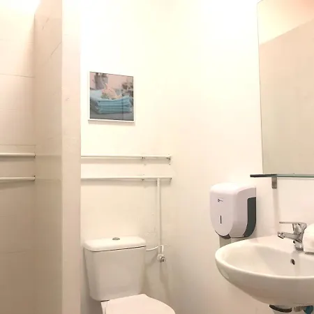 Arc House Only Adults Auberge de jeunesse